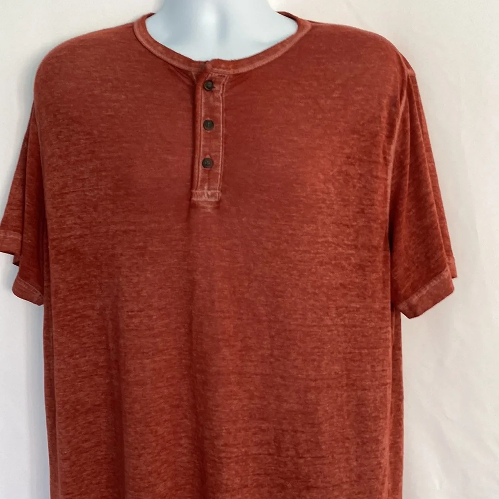 💜3/$15 George Men’s Lightweight Shirt - Picture 2 of 6